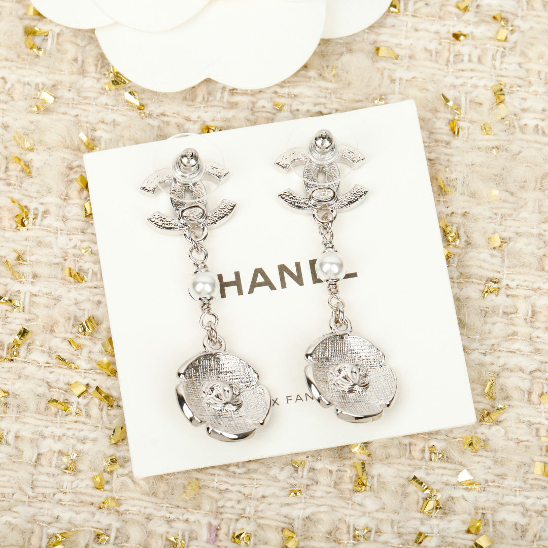 【関税負担なし・送料無料・代引可】シャネル ピアス 未使用 箱付き