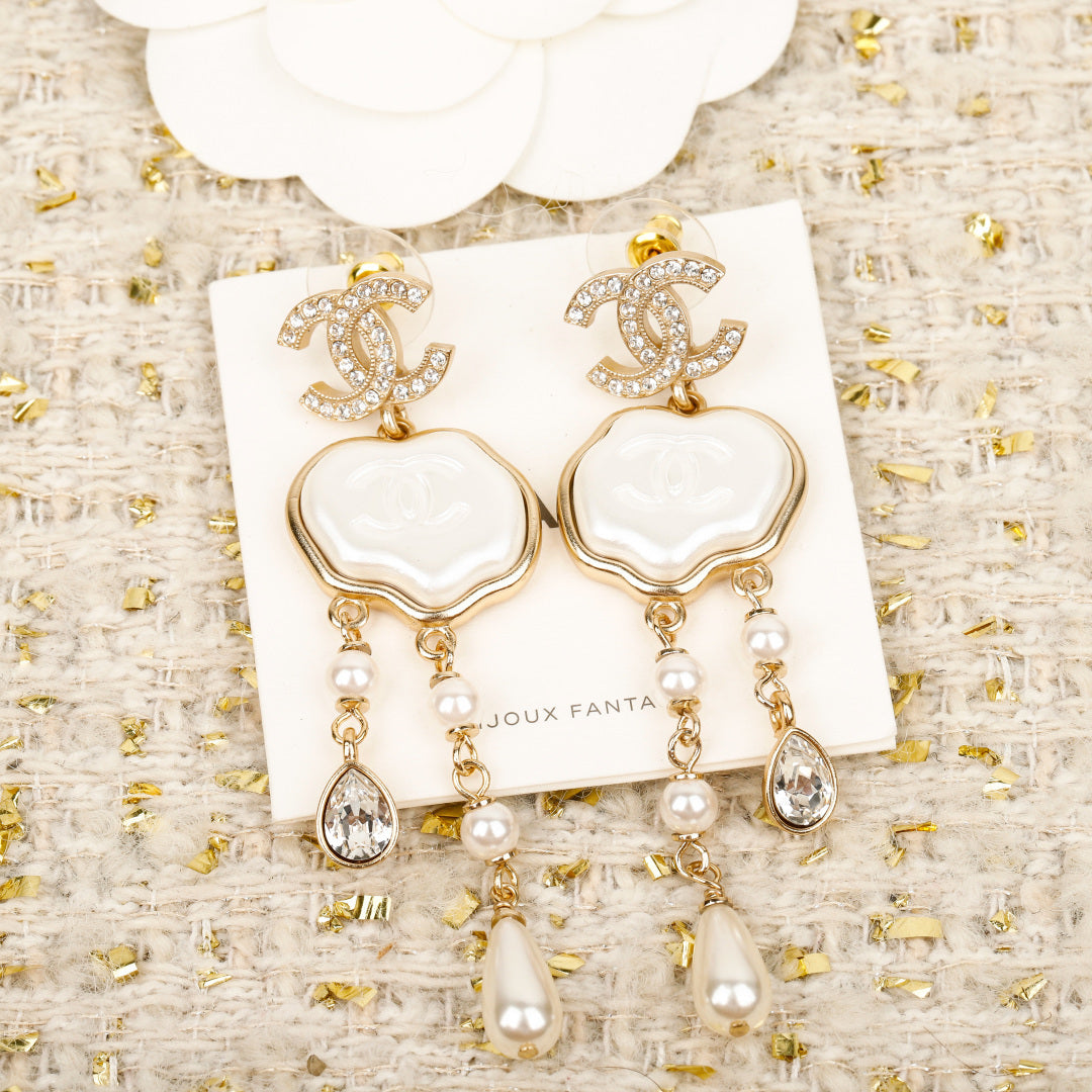 【関税負担なし・送料無料・代引可】シャネル ピアス 未使用 箱付き