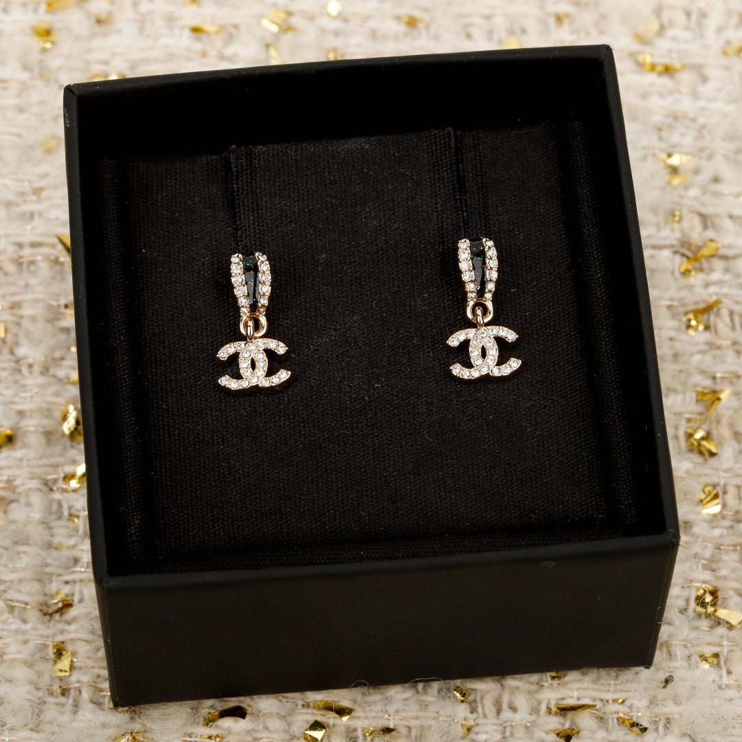 【関税負担なし・送料無料・代引可】シャネル ピアス 未使用 箱付き