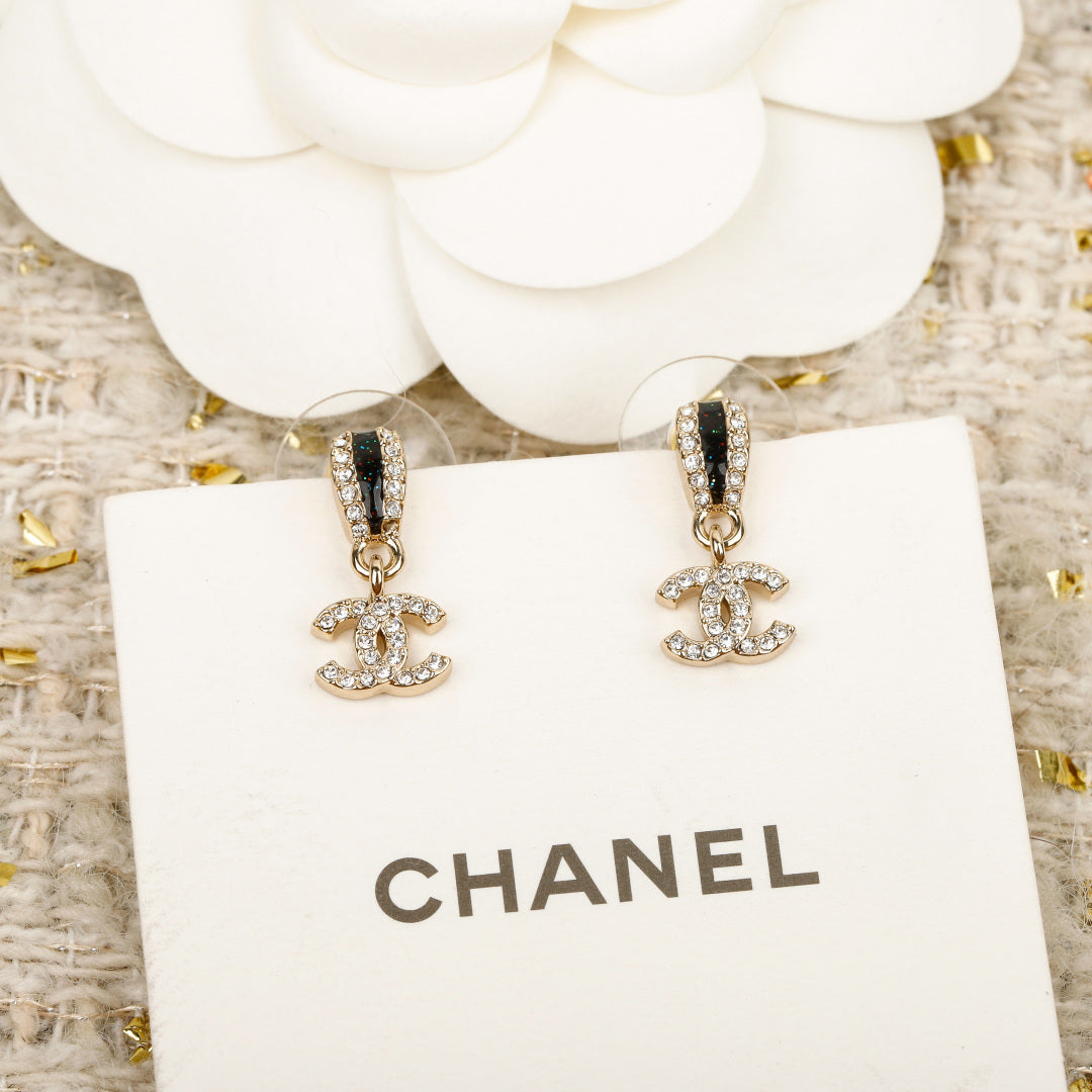 【関税負担なし・送料無料・代引可】シャネル ピアス 未使用 箱付き