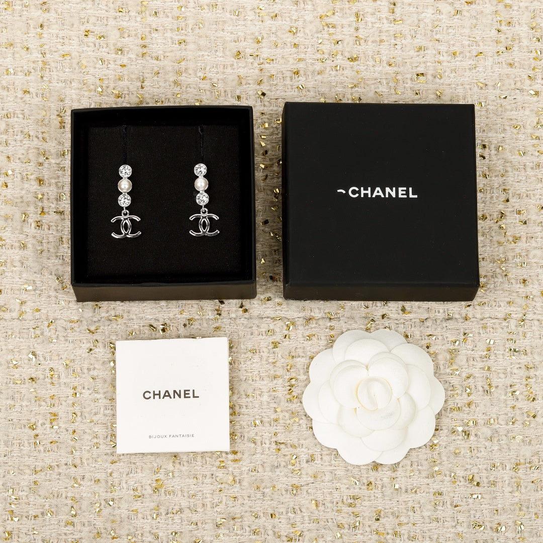 【関税負担なし・送料無料・代引可】シャネル ピアス 未使用 箱付き