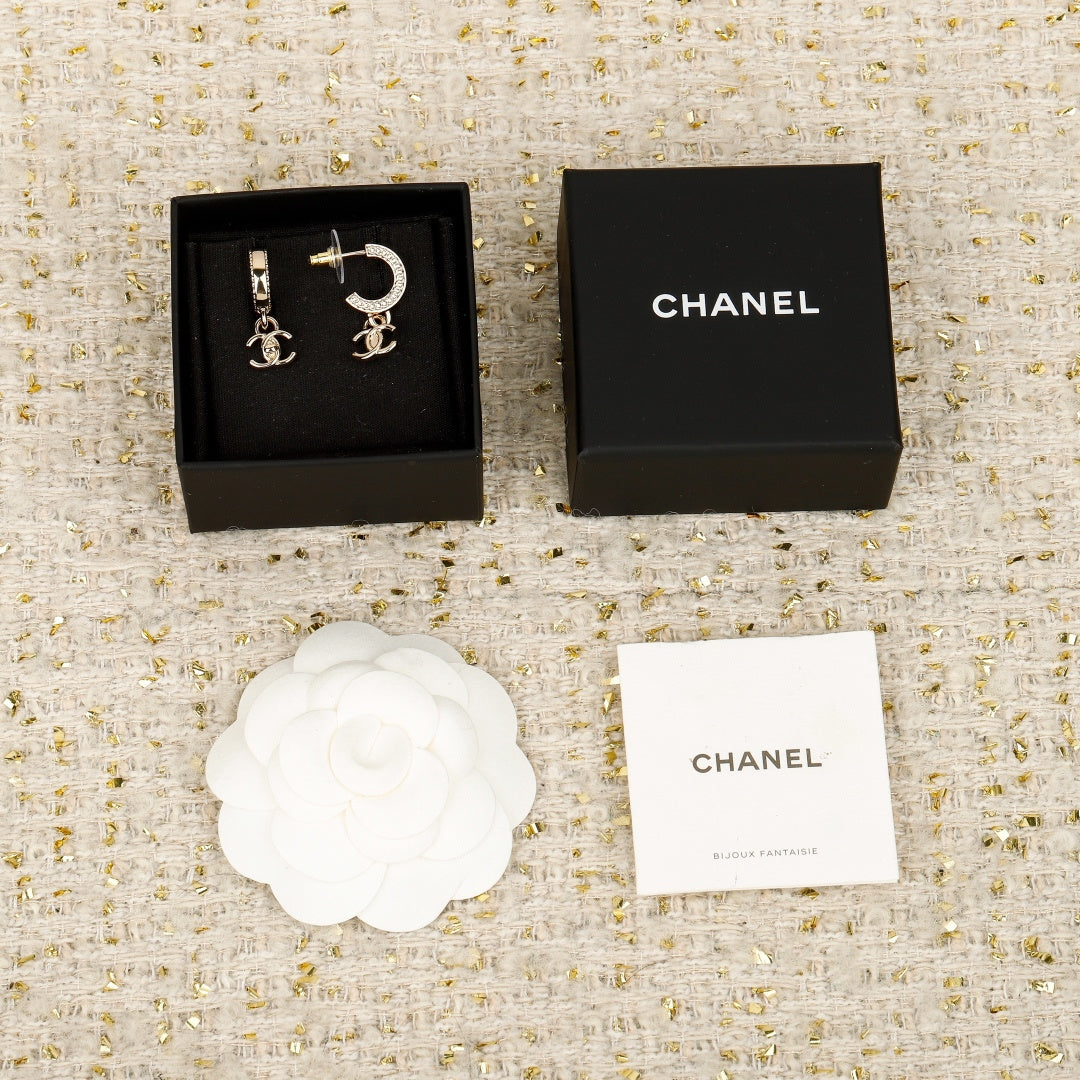 【関税負担なし・送料無料・代引可】シャネル ピアス 未使用 箱付き