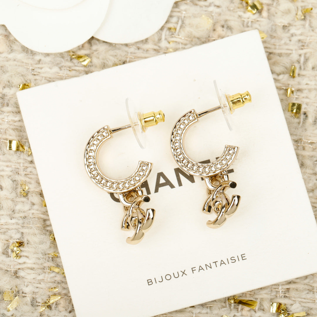 【関税負担なし・送料無料・代引可】シャネル ピアス 未使用 箱付き