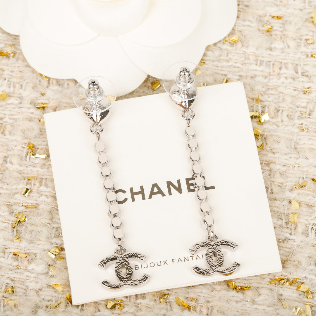 【関税負担なし・送料無料・代引可】シャネル ピアス 未使用 箱付き