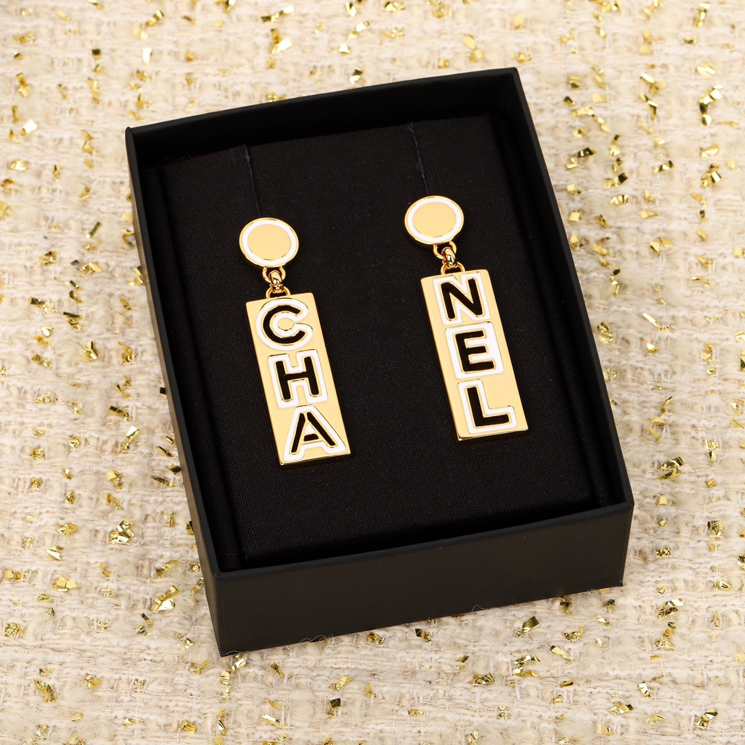 【関税負担なし・送料無料・代引可】シャネル ピアス 未使用 箱付き