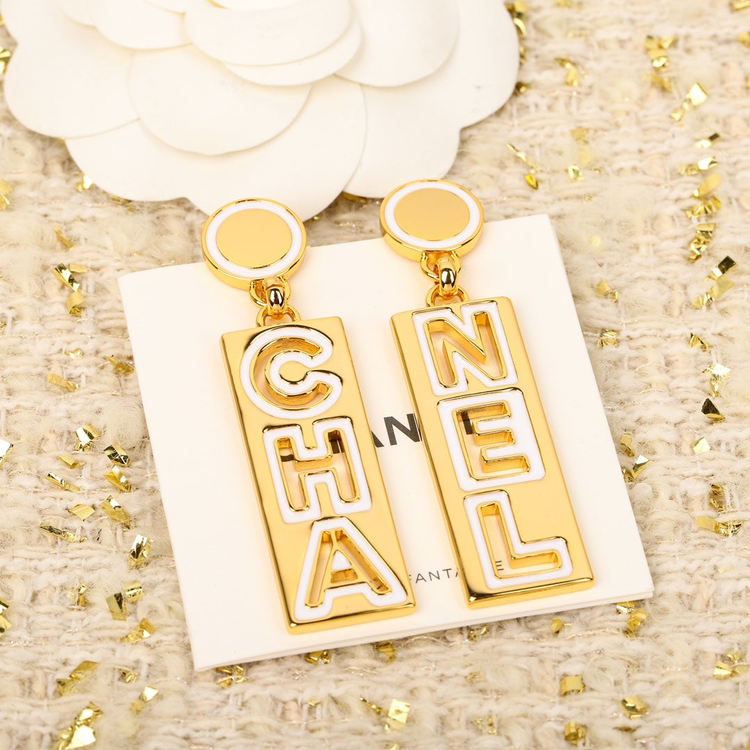 【関税負担なし・送料無料・代引可】シャネル ピアス 未使用 箱付き