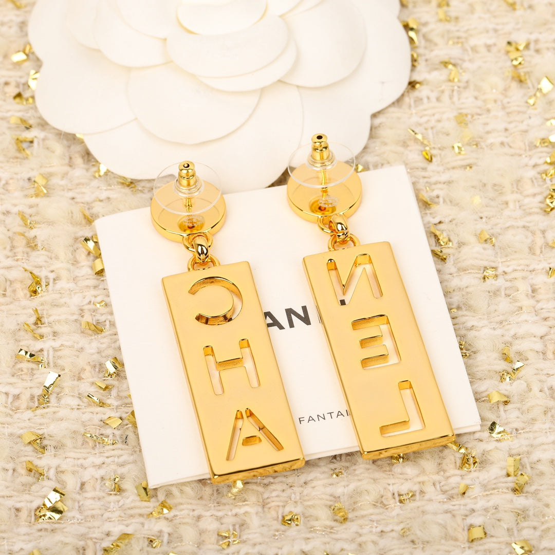 【関税負担なし・送料無料・代引可】シャネル ピアス 未使用 箱付き