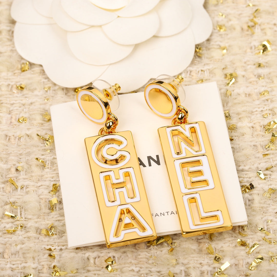 【関税負担なし・送料無料・代引可】シャネル ピアス 未使用 箱付き