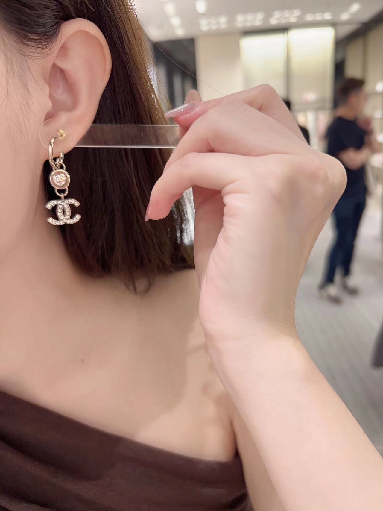 【関税負担なし・送料無料・代引可】シャネル ピアス 未使用 箱付き