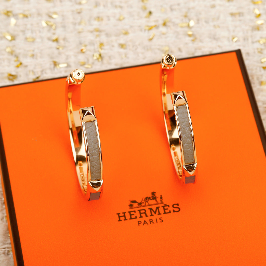 【関税負担なし・送料無料・代引可】エルメス ピアス 未使用 箱付き