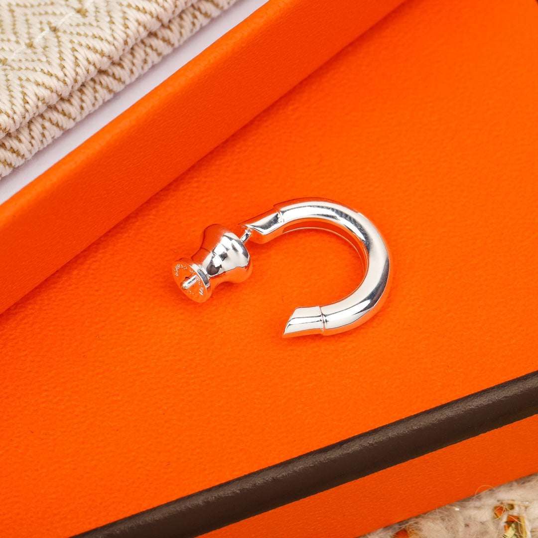 【関税負担なし・送料無料・代引可】エルメス ピアス 未使用 箱付き