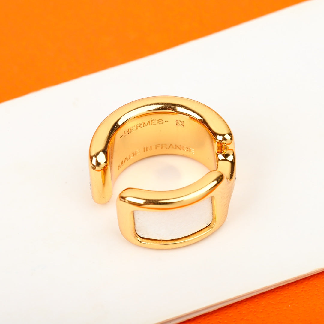 【関税負担なし・送料無料・代引可】エルメス ピアス 未使用 箱付き